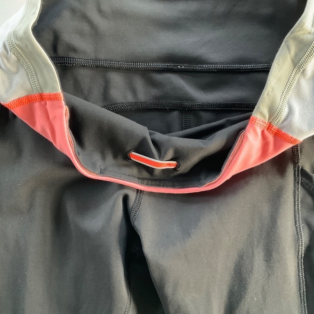 Lululemon Speed Up Black Leggings Sz 6 Coral Pink Zip Pocket  Ruched Ankle Gym - Picture 8 of 13